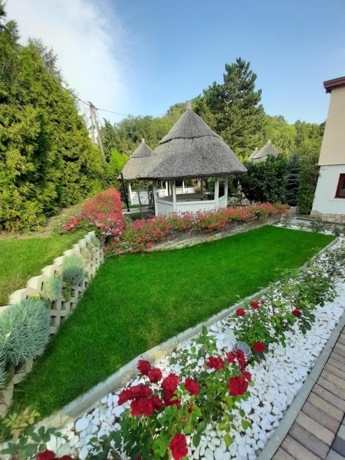 시글리게트 Rozsakert Vendeghaz B&B 외부 사진