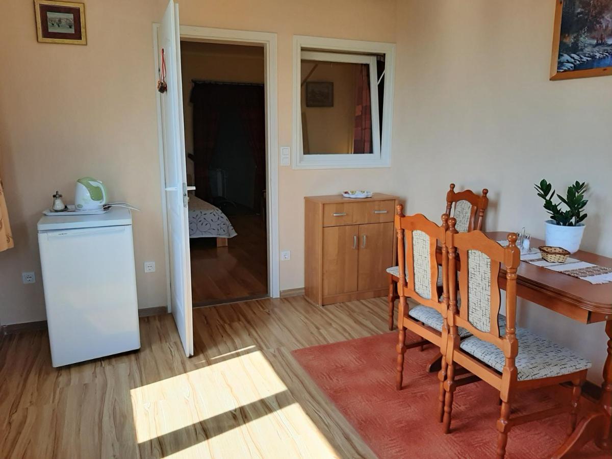 시글리게트 Rozsakert Vendeghaz B&B 외부 사진