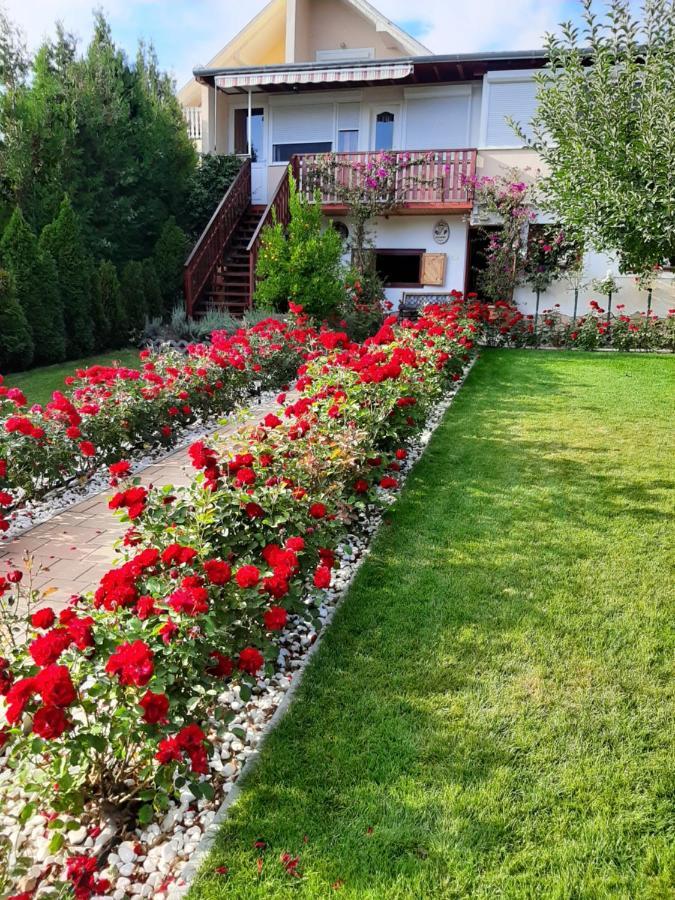 시글리게트 Rozsakert Vendeghaz B&B 외부 사진