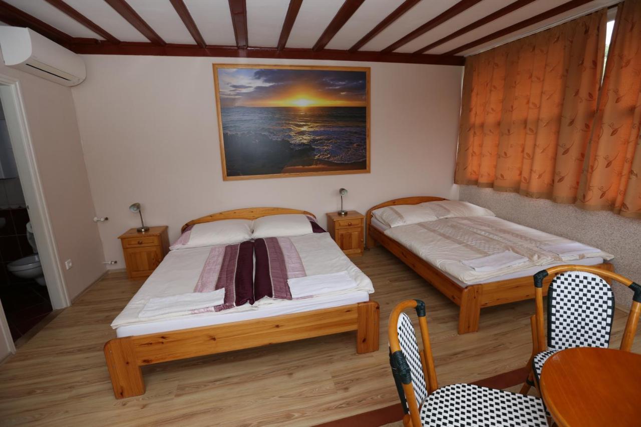 시글리게트 Rozsakert Vendeghaz B&B 외부 사진