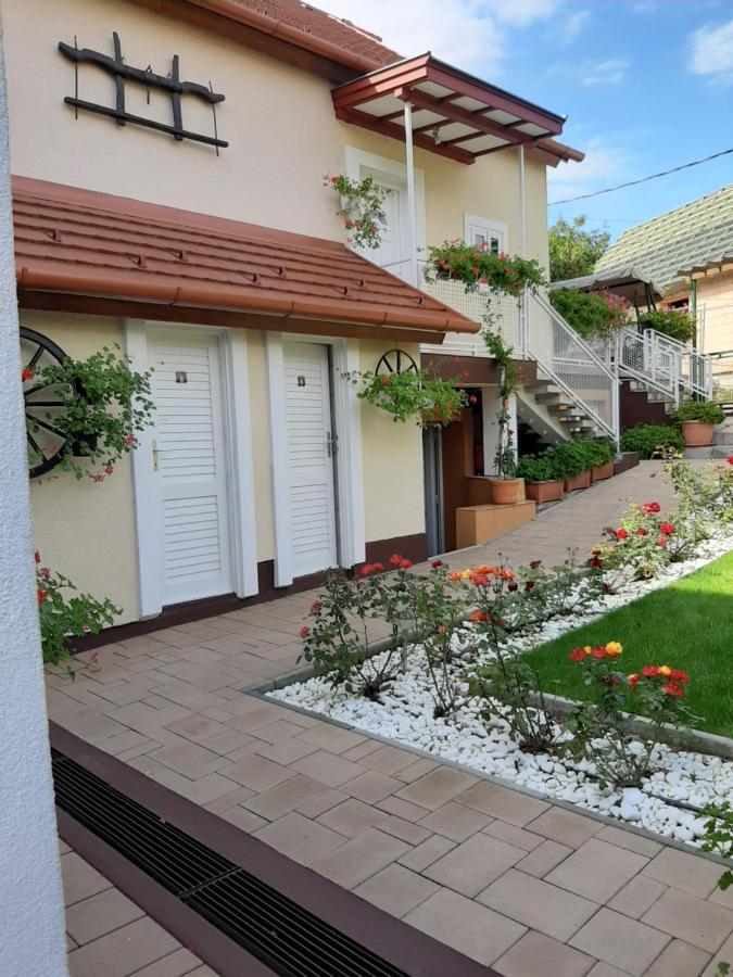 시글리게트 Rozsakert Vendeghaz B&B 외부 사진
