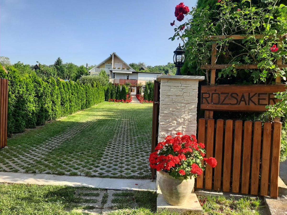 시글리게트 Rozsakert Vendeghaz B&B 외부 사진