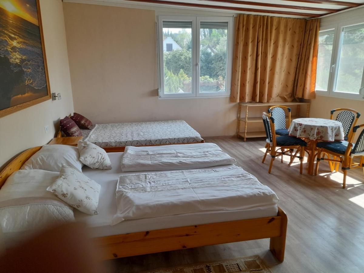 시글리게트 Rozsakert Vendeghaz B&B 외부 사진