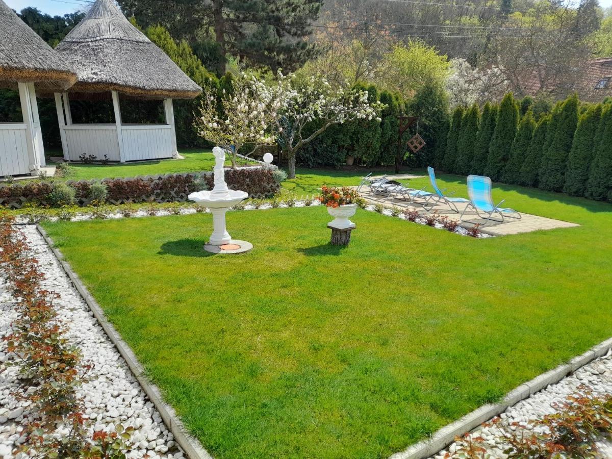 시글리게트 Rozsakert Vendeghaz B&B 외부 사진
