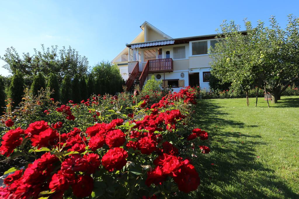 시글리게트 Rozsakert Vendeghaz B&B 외부 사진