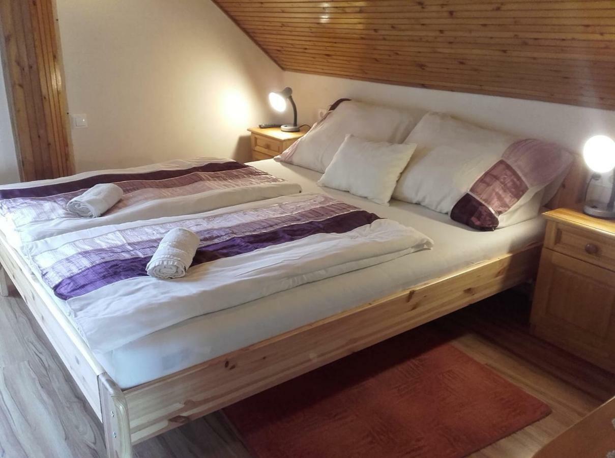시글리게트 Rozsakert Vendeghaz B&B 외부 사진